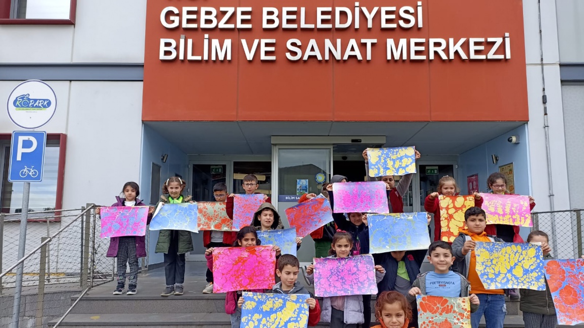 T.C. Gebze Belediyesi Bilim ve Sanat Merkezi Gezisinde Ebru Etkinliği Yapıldı